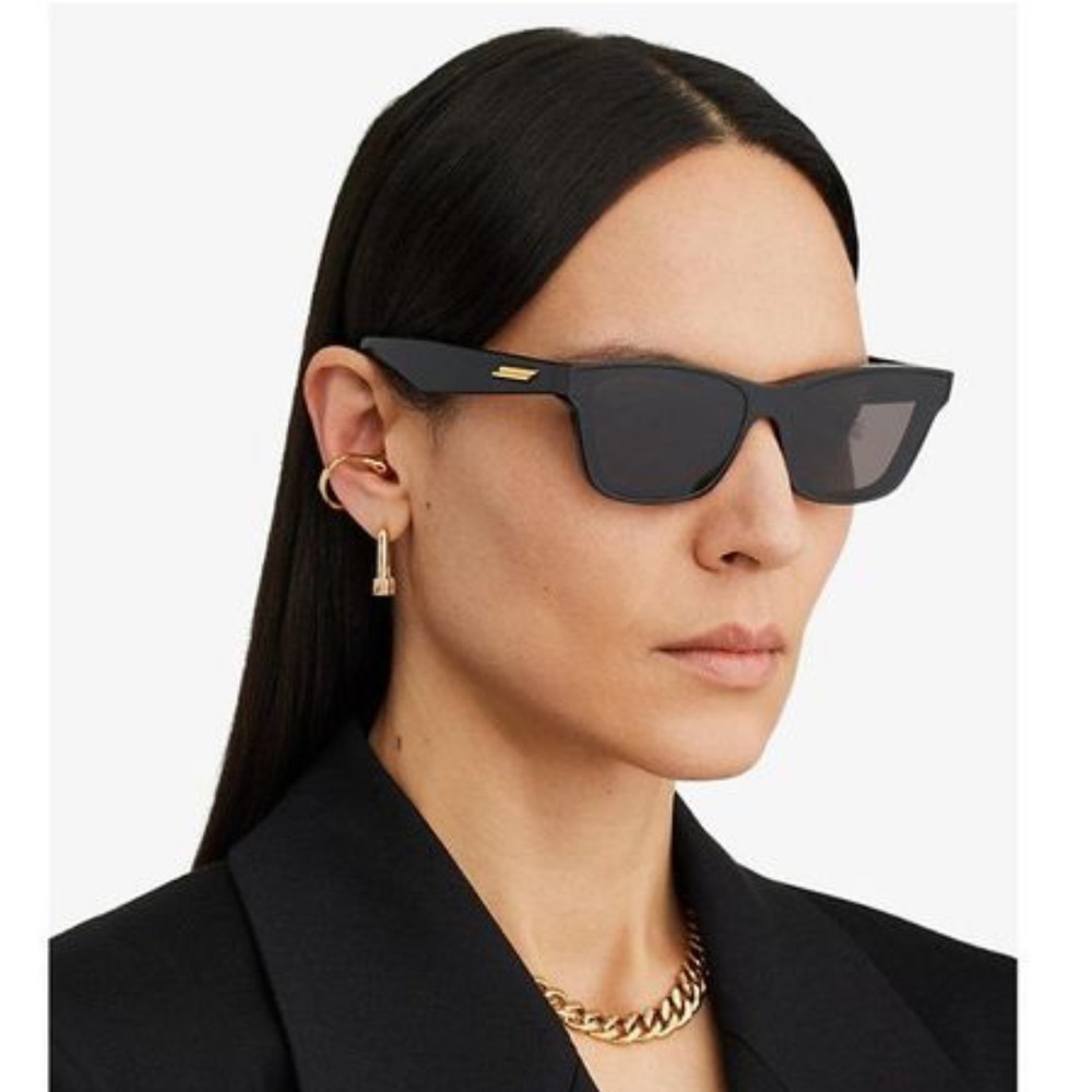 BOTTEGA VENETA BV1119S BLACK/GREY CAT-EYE UNISEX SUNGLASSES